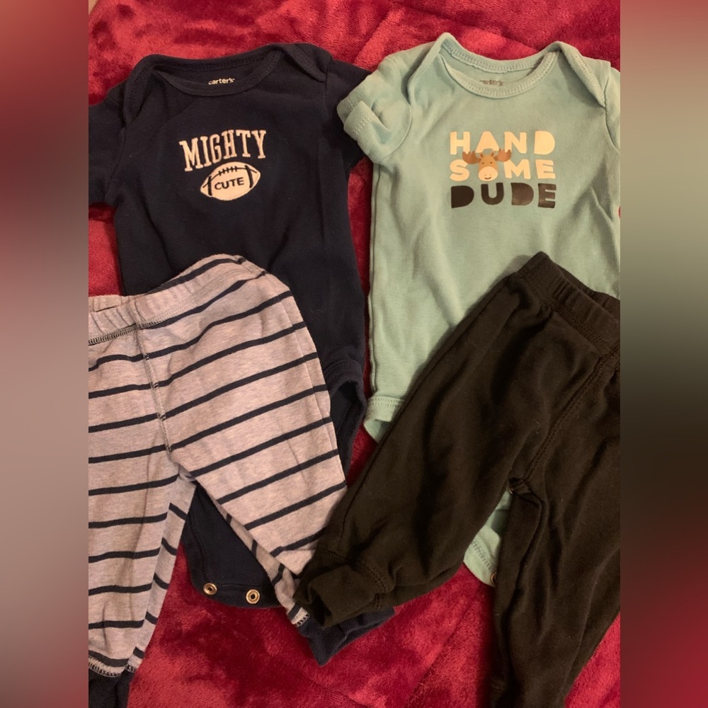🍼🍼🍼2 Carters 2pc outfits for baby boy no stains good condition Size 3